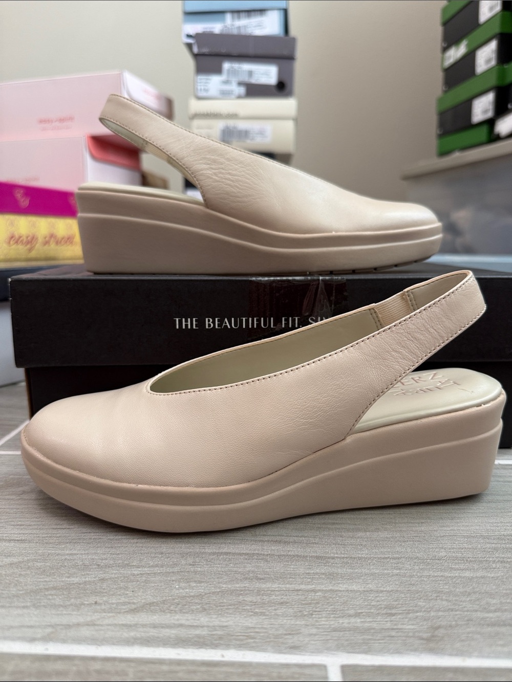 Naturalizer Women's Cream Sutton Slingback Leather Wedges